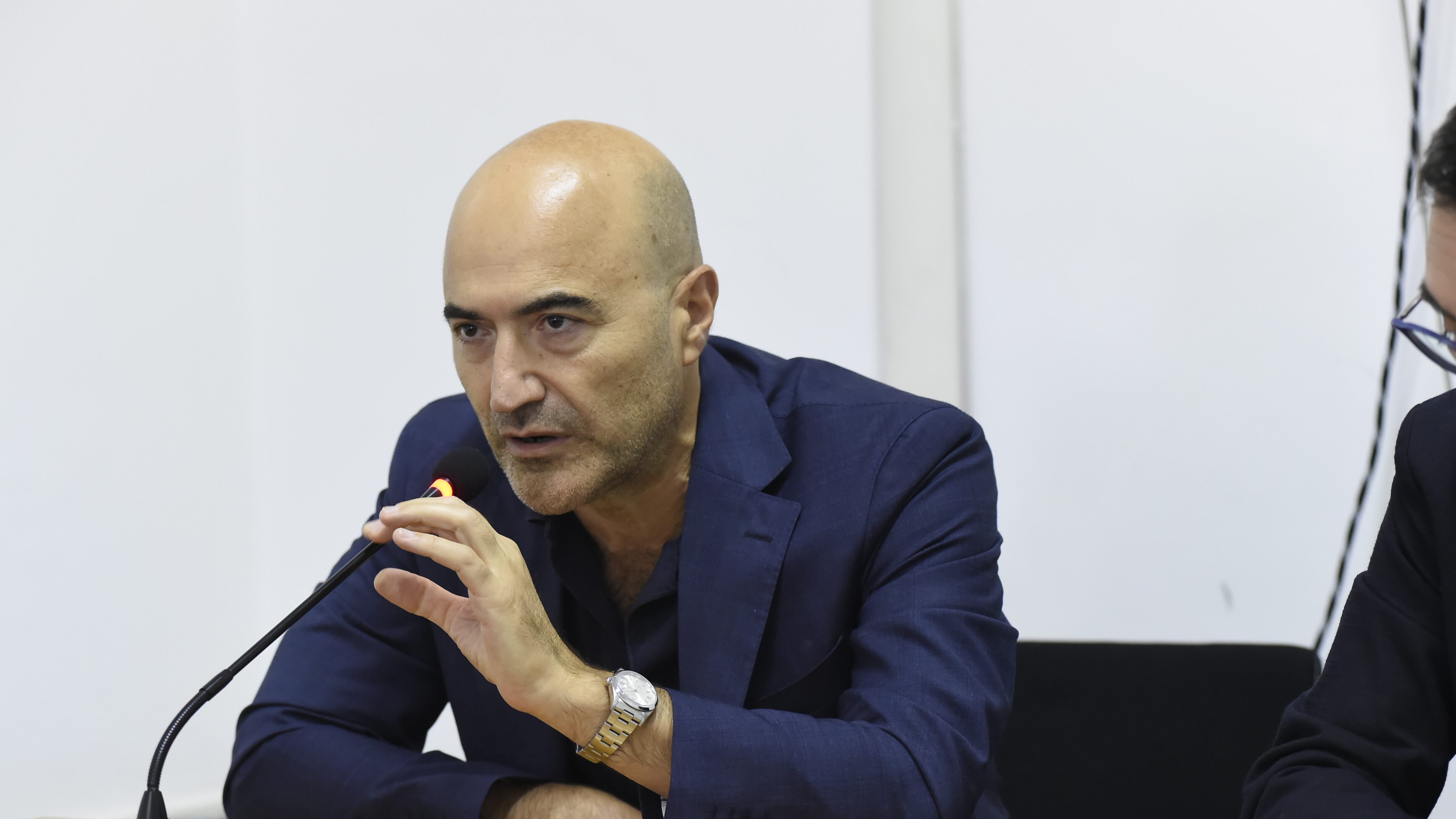Il bavaglio dei giudici sulle note del governo. "Sfiduciano i cittadini". Nervi saldi al ministero: "No guerre di religione"
