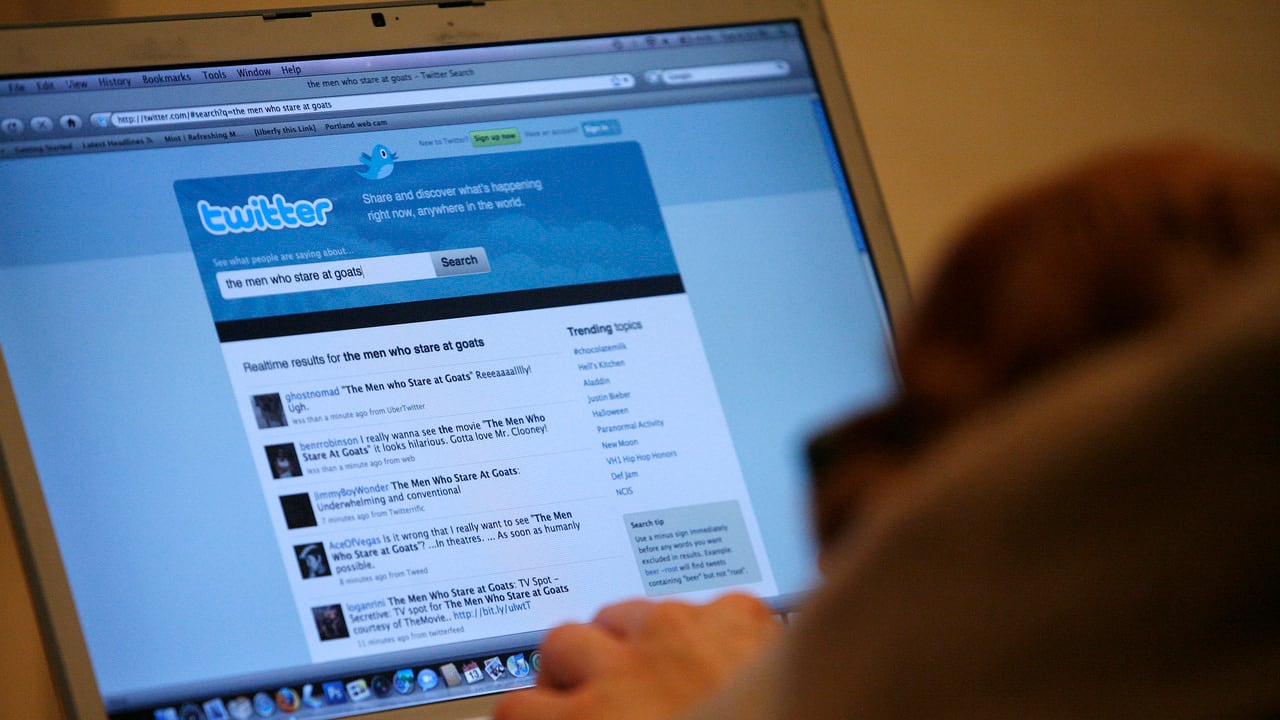 250mila account a rischio: Twitter sotto attacco hacker