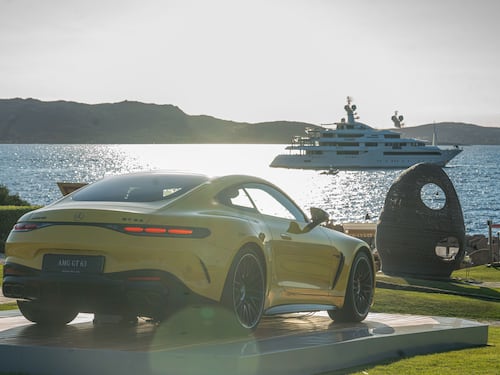 Il lusso di Mercedes in Costa Smeralda