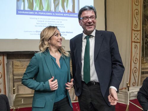 Giorgetti affossa il reddito minimo: "Piace a un'Italia che non ci piace"