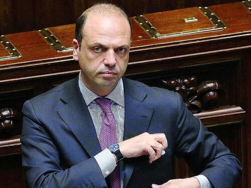 Decadenza, blitz degli alfaniani L'appello dei 22 sul voto segreto