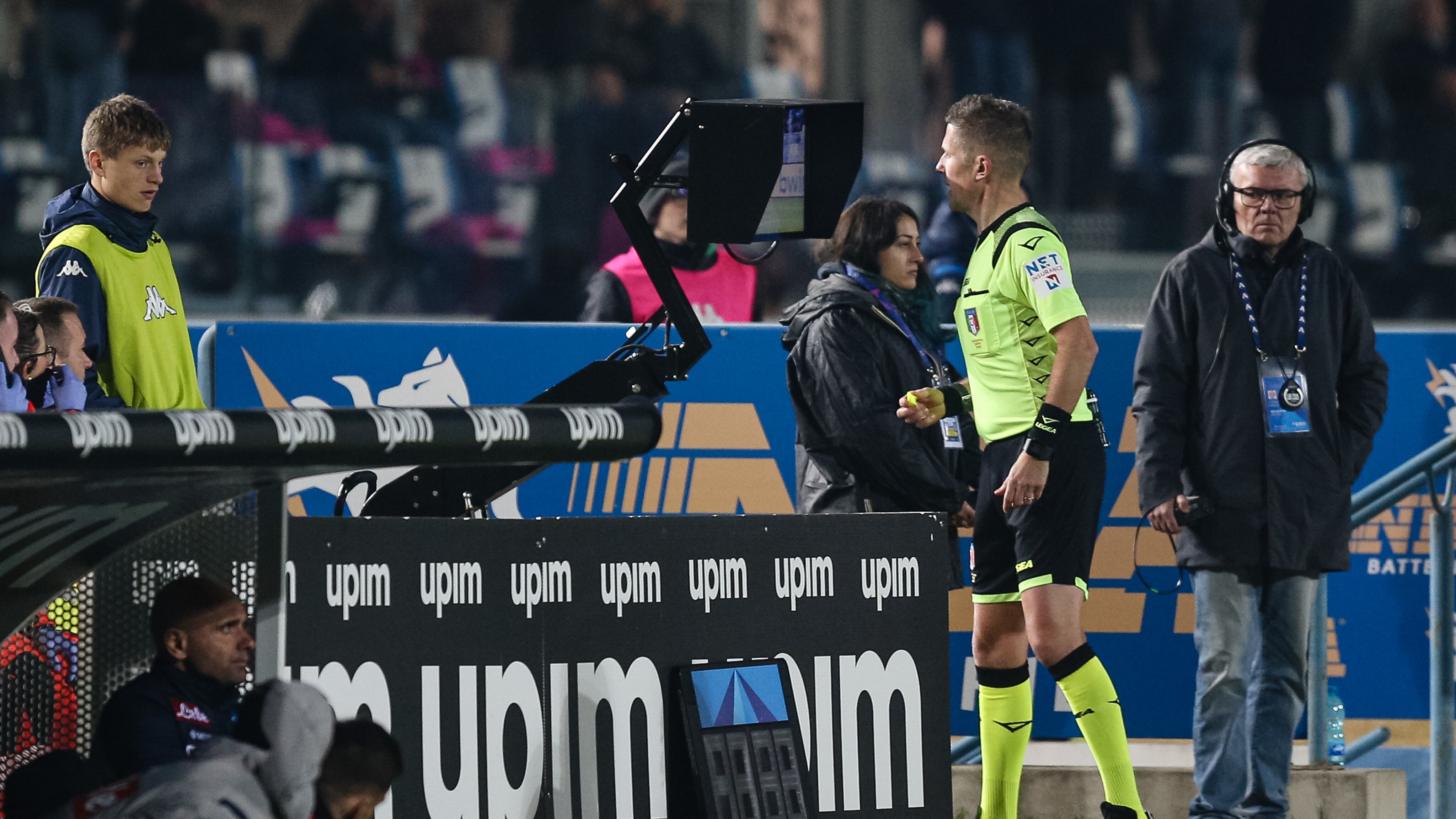 Var, falli di mano, rigori. Il virus accelera pure il cambio di regole