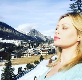 Anna Falchi, scollatura hot sui social 9