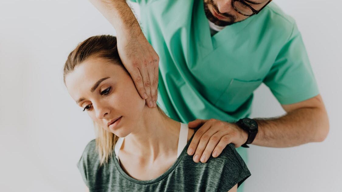 Patologie tiroidee, come riconoscere i campanelli d'allarme