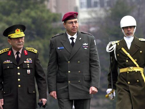 Israele, il ministro della Difesa Yaalon si scusa con John Kerry