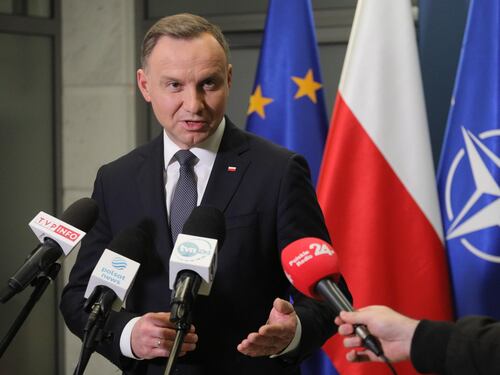 "Riforma da bocciare". "È una farsa". Scintille tra Polonia e Corte Ue: cosa può succedere