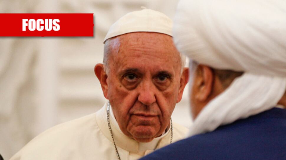 Il Papa va in difesa dell'islam. Ma cala il silenzio sui cristiani