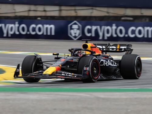 F1, Verstappen conquista la pole a Interlagos davanti a Leclerc