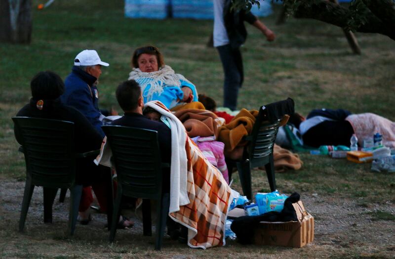 Terremoto, la prima notte degli sfollati tra freddo e paura 12