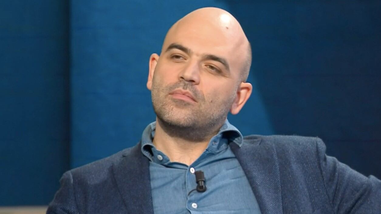 "I ministri qui a provocare". Saviano choc sulle contestazioni anti-Roccella