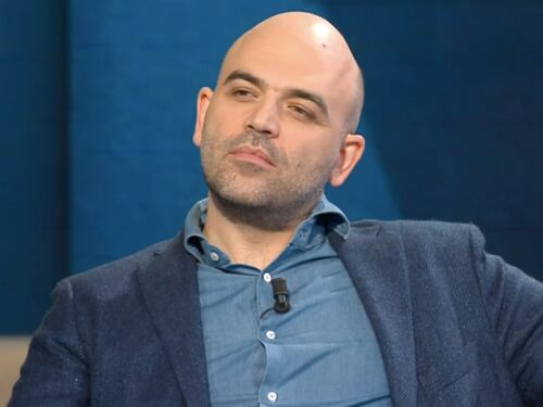 "I ministri qui a provocare". Saviano choc sulle contestazioni anti-Roccella