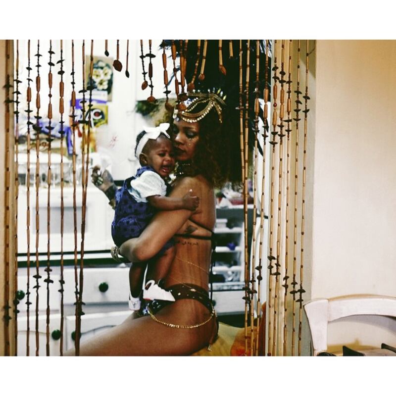Rihanna: sexy al carnevale delle Barbados 10
