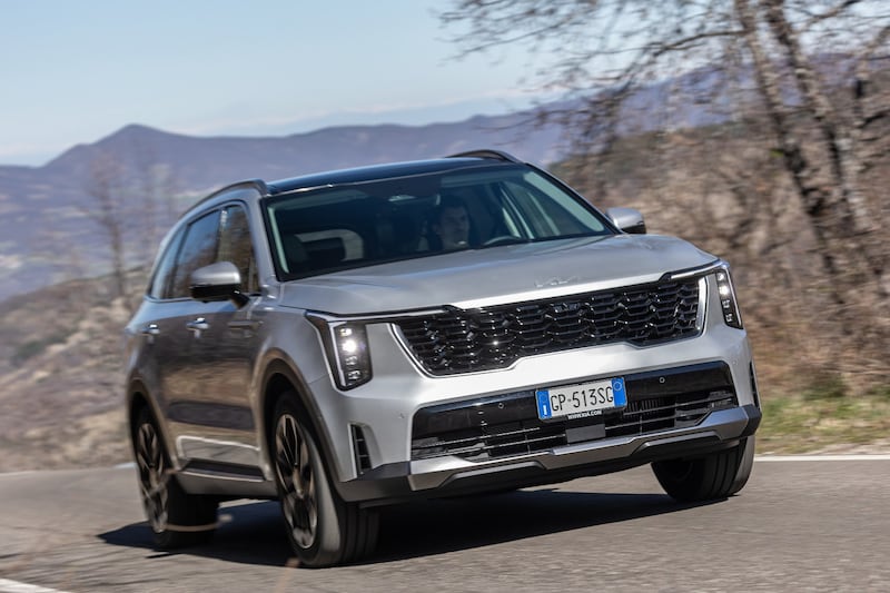 Kia Sorento 2024: guarda tutte le foto 13
