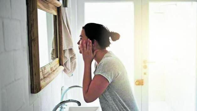 Troppa pressione social, alle over 50 non piace il proprio corpo