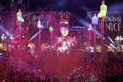 Nizza: ecco la parata carnevalesca  1