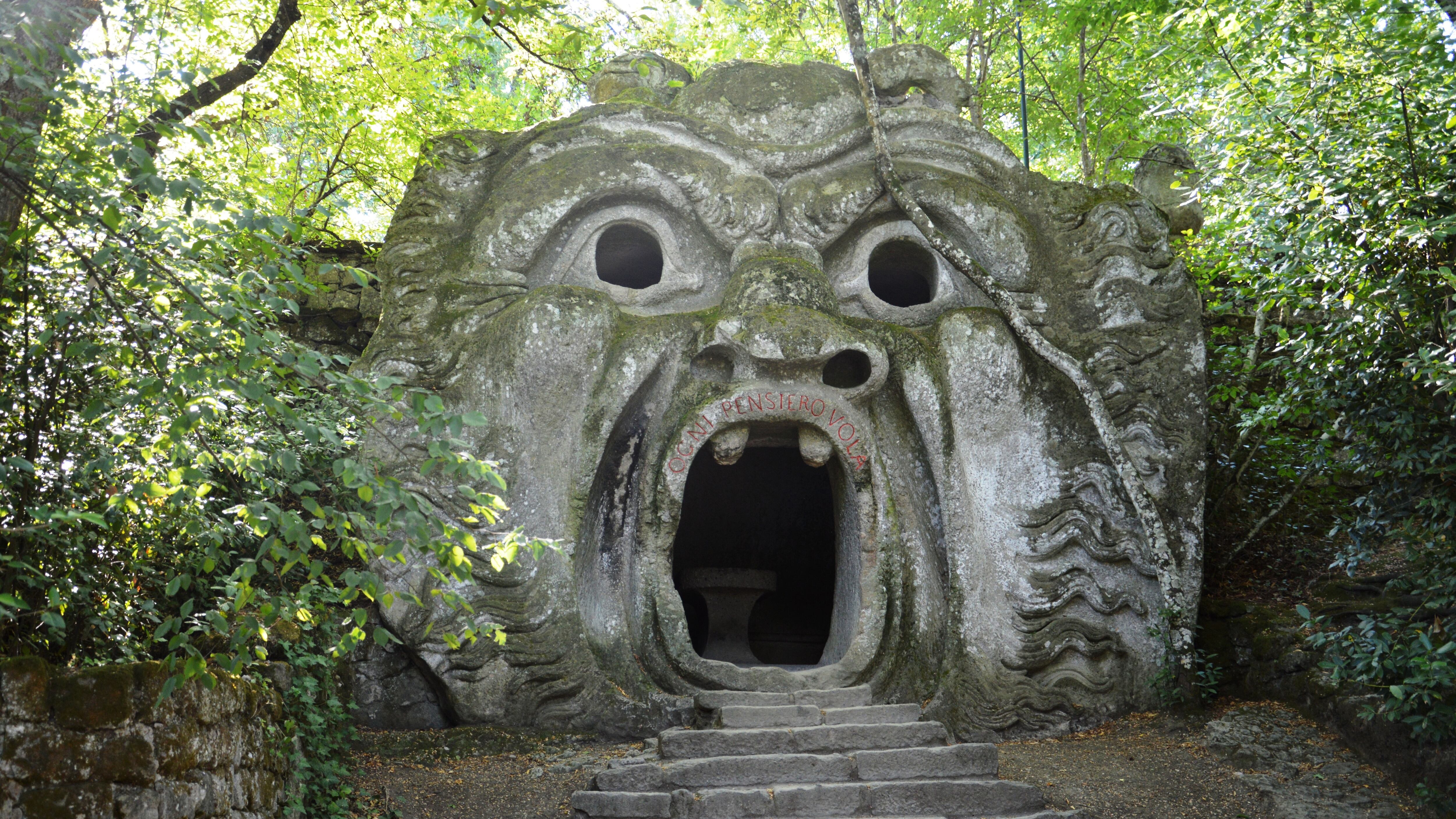 Bomarzo, nel Parco dei Mostri tra indovinelli impossibili