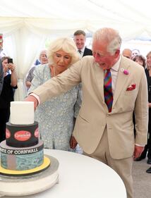 Il Principe Carlo e Camilla per i 50 anni del Ginsters Bakery 3