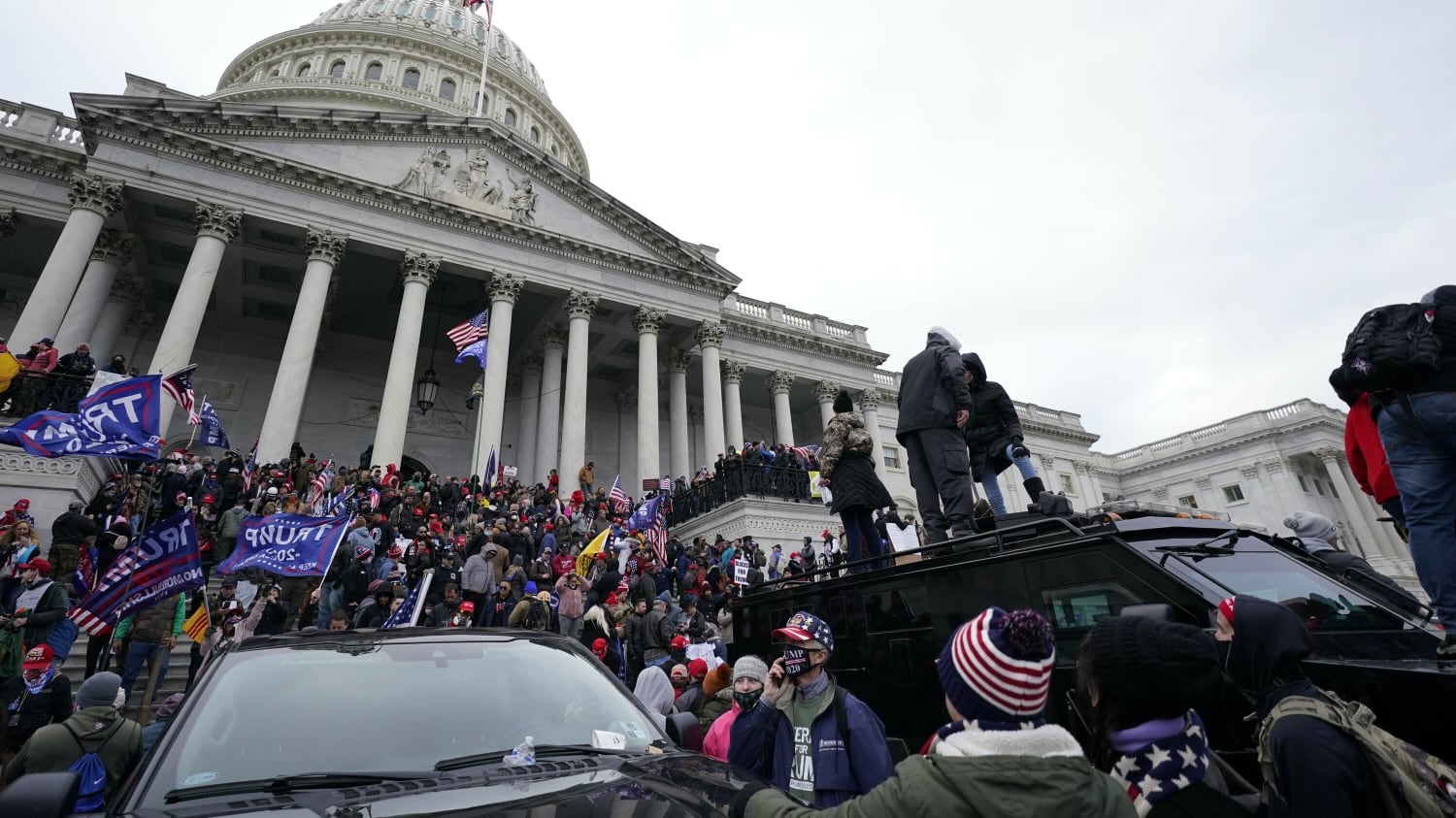Assalto al Campidoglio, così la polizia ha rifiutato l'aiuto di Fbi e Pentagono