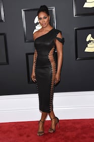 Grammy 2017, i look più sexy sul red carpet 23