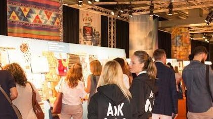 Apre la Fiera del tessile La produzione cresce ma la Russia mette ansia