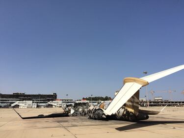 L'aeroporto di Tripoli distrutto dagli islamisti 16