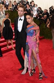 Met Gala, FKA twigs e il vestito col pene 3