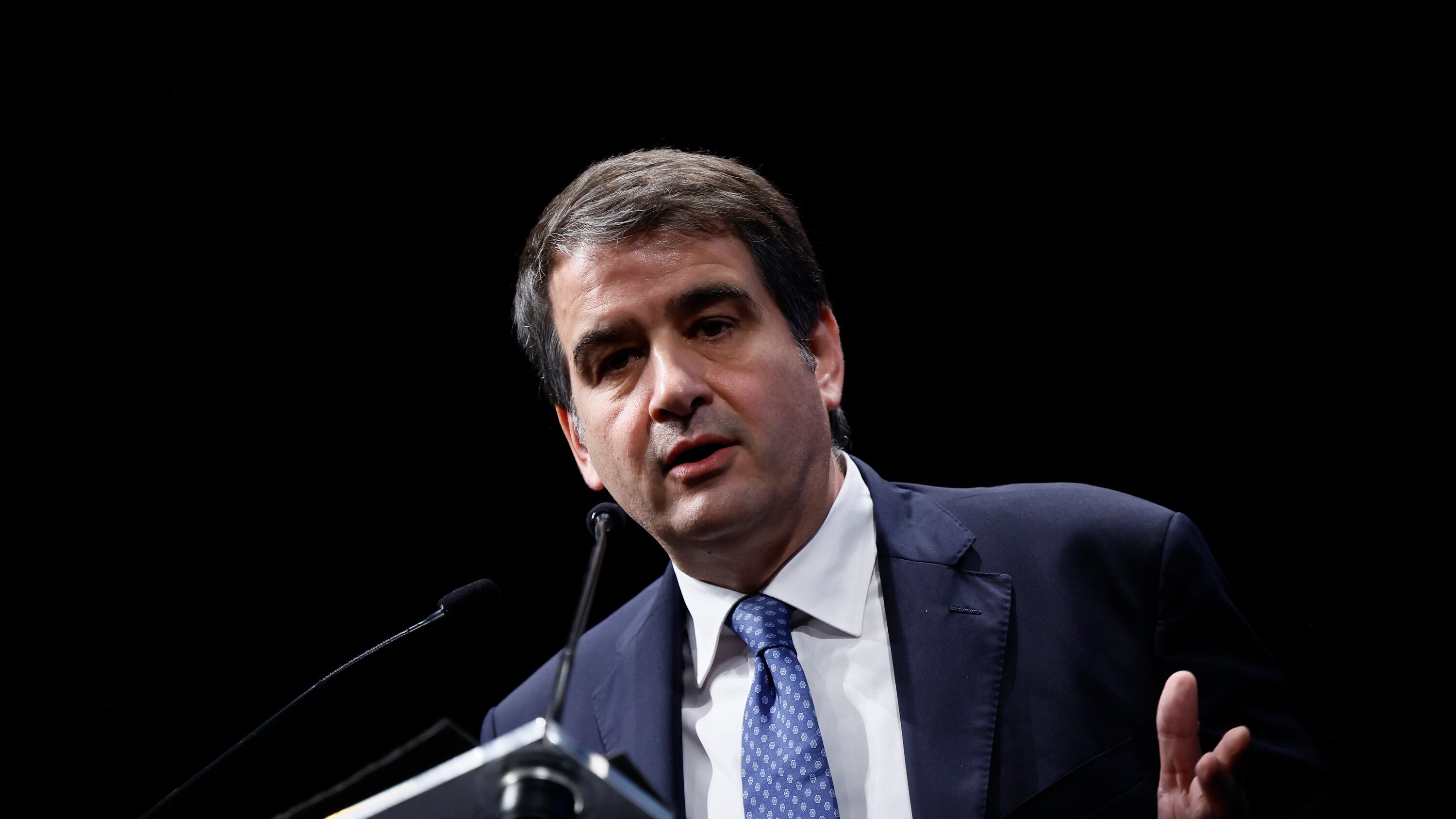 Fitto supera il primo ostacolo per la Commissione: ok l'esame scritto