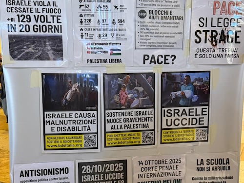 Trento, manifestazione pro-Palestina in centro: disagi per i commercianti e polemiche per un cartello ritenuto antisemita