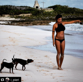 Elisabetta Canalis tra pubblico e privato su Instagram 26