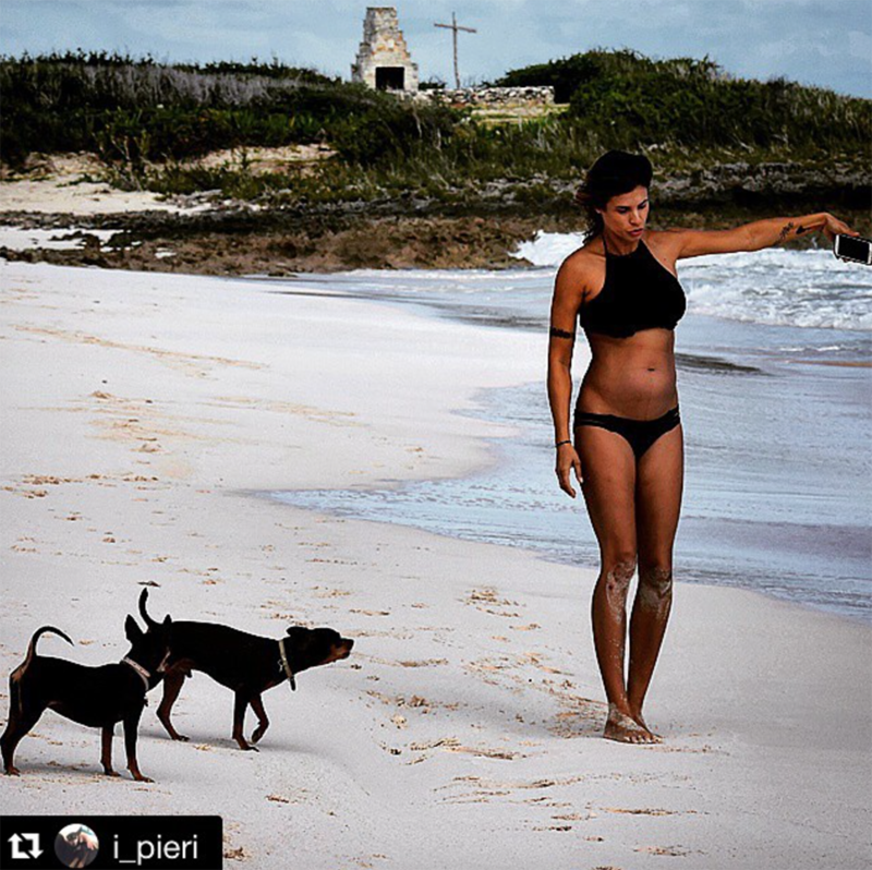 Elisabetta Canalis tra pubblico e privato su Instagram 26