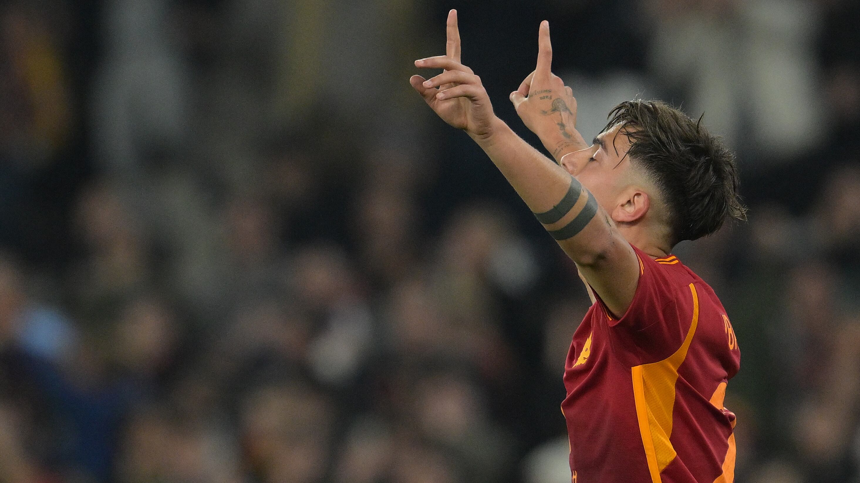 Dybala, prima tripletta per una Roma da Champions
