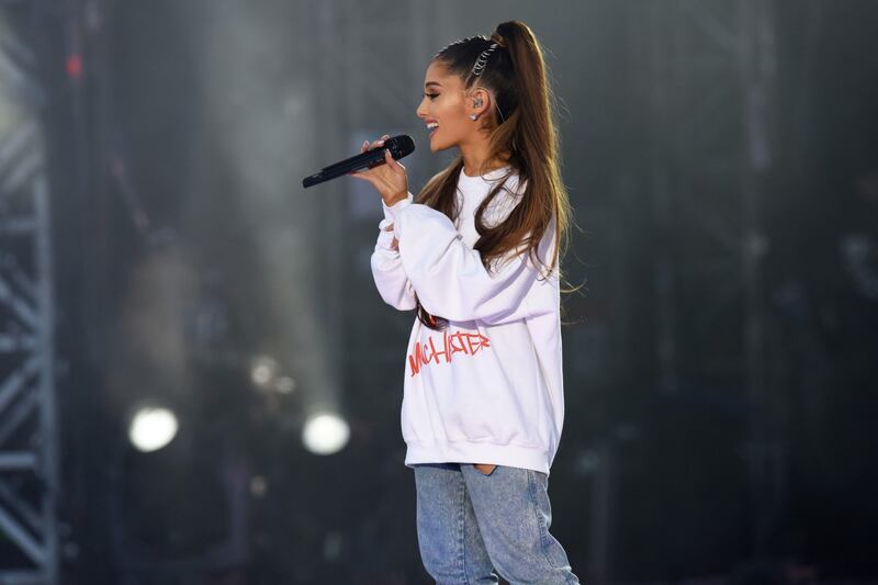Ariana Grande solidale per Manchester 16