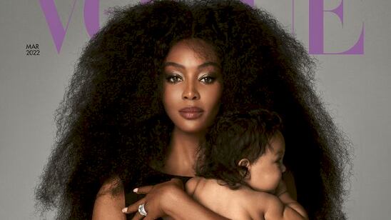 Naomi mamma da copertina con la figlia avuta a 51 anni