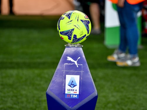 Escort di lusso per clienti facoltosi, tra loro anche calciatori di serie A. Quattro arresti