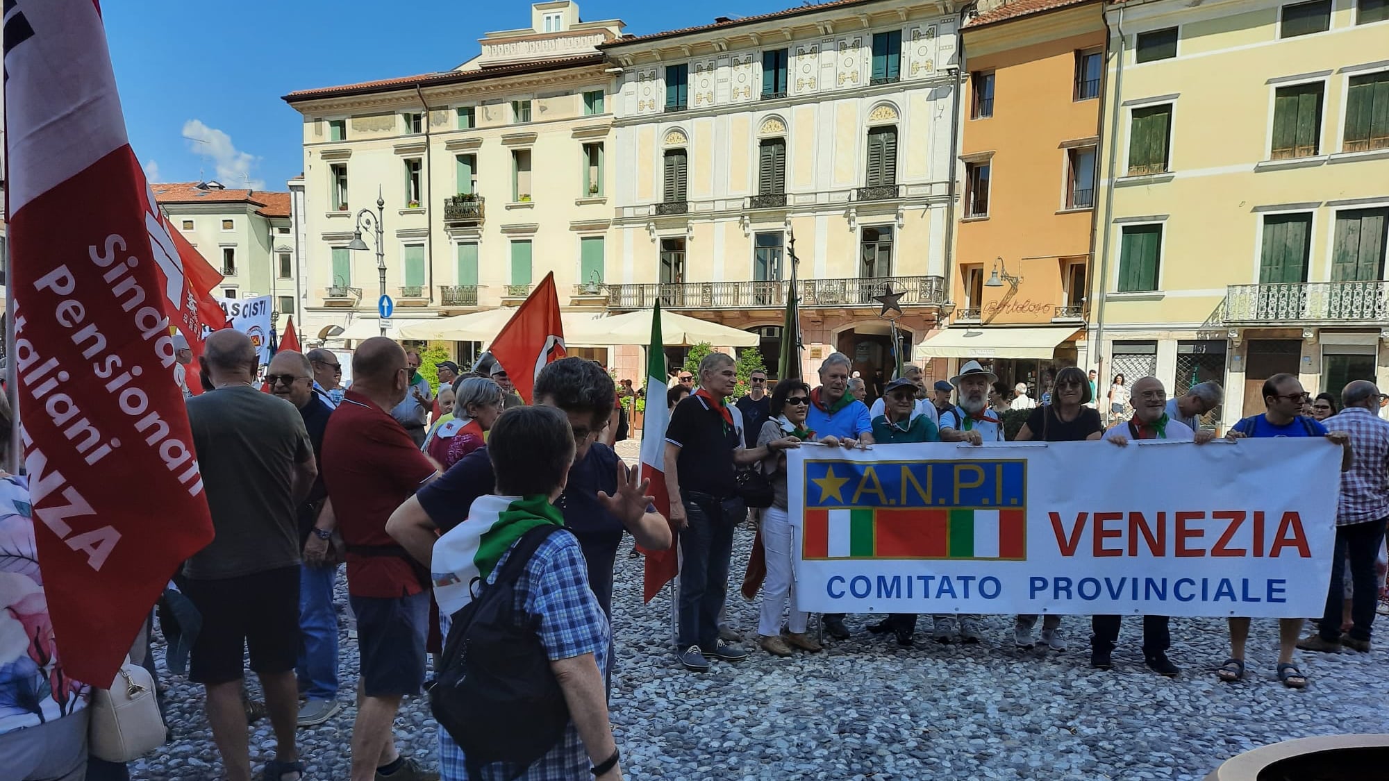 “Troppi pochi i fascisti ammazzati”. La frase choc dello “storico” patrocinato dal Comune