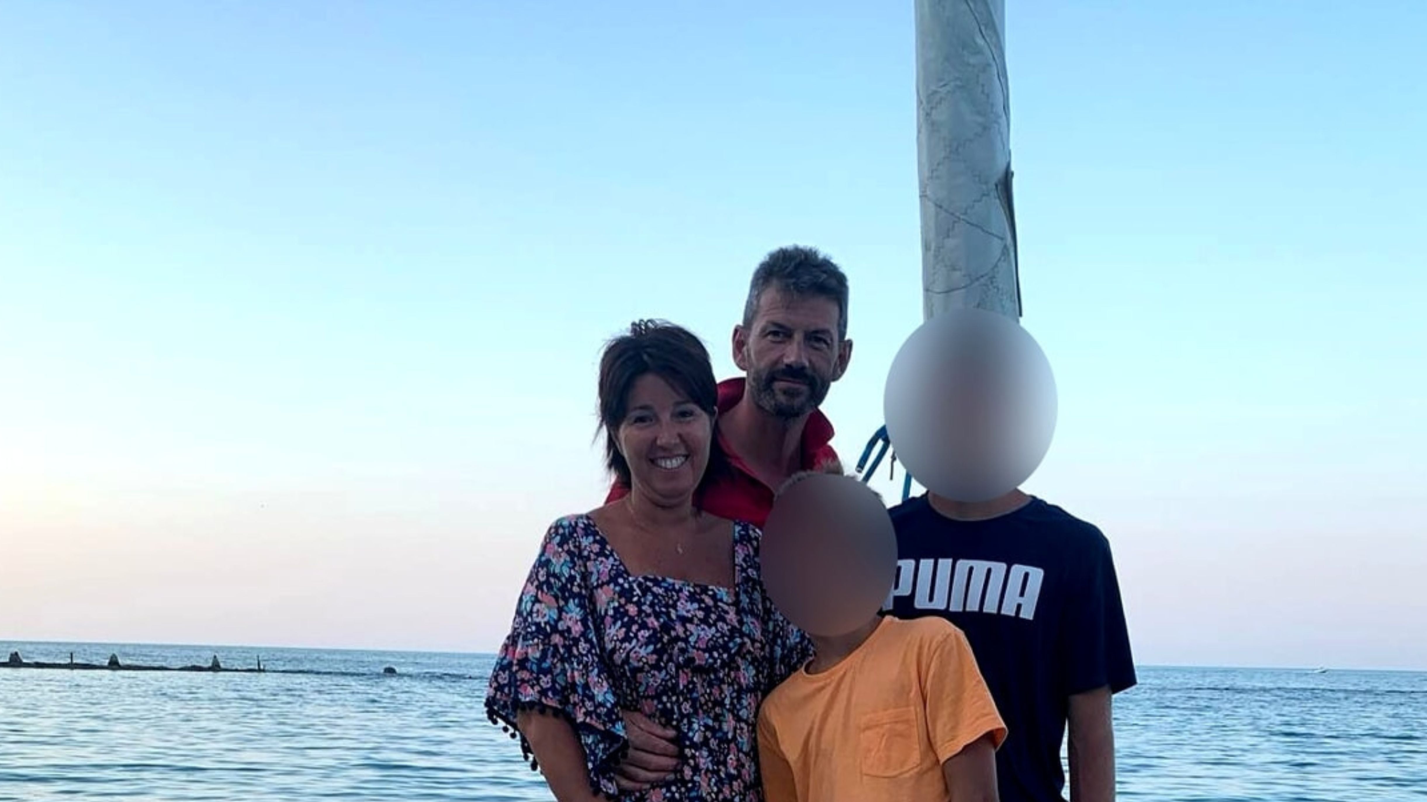 La vacanza, la festa e l'orrore inspiegabile. "Non può essere lui, erano tutti felici..."