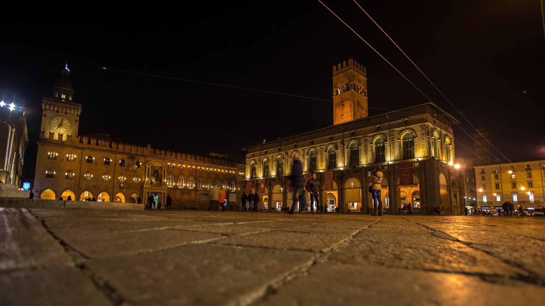 "Messaggero del Signore": albanese scatena il panico a San Petronio