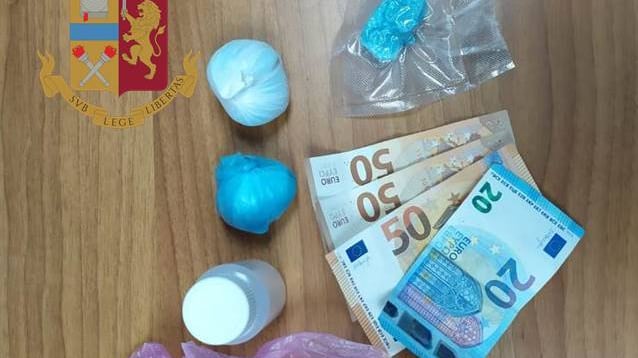 Rom ai domiciliari a Roma fermata a Bolzano con oro e denaro in auto