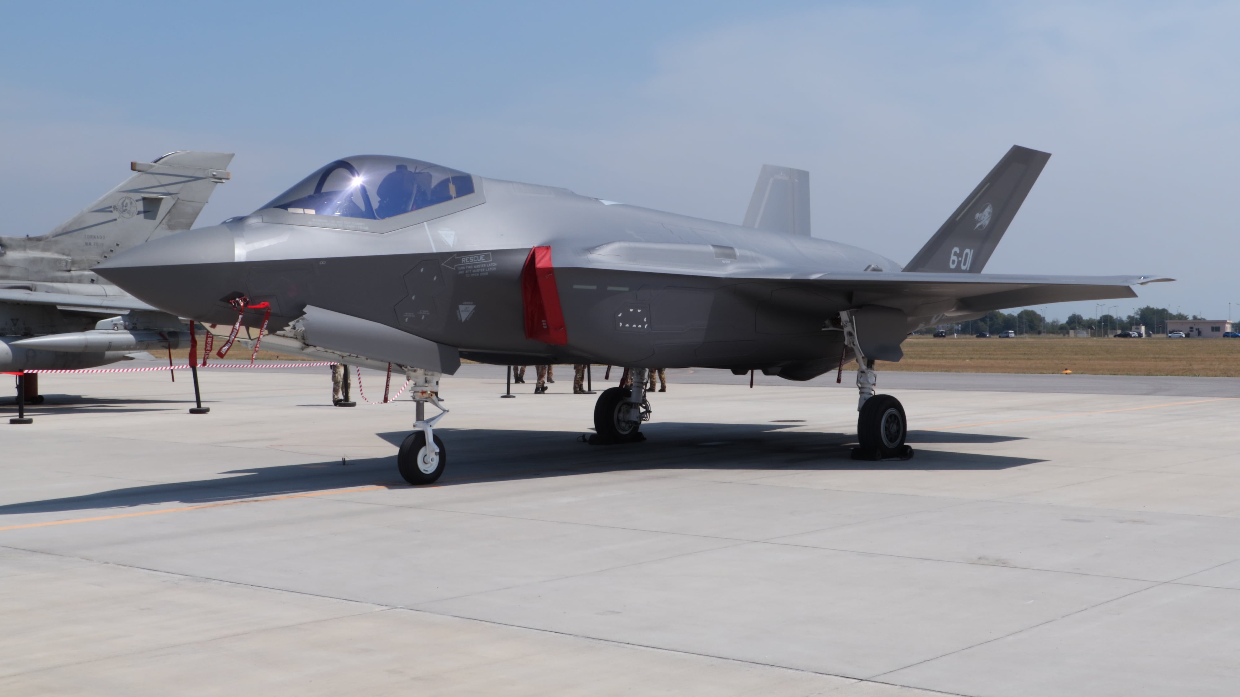 Tensione nei cieli dell'Estonia: due F-35 italiani intercettano un aereo russo