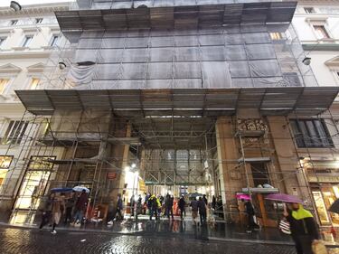 Tra insidie e fascino, nella Galleria Umberto di Napoli 12