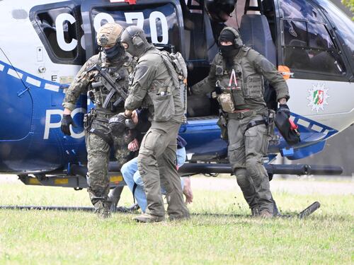 L'attentatore di Solingen trasferito in elicottero in tribunale