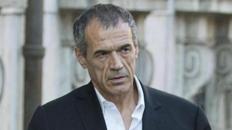Via al piano risparmi da 20 miliardi nel Paese che è incapace di tagliare