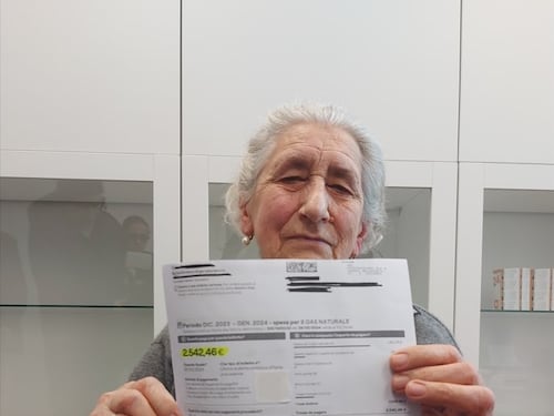 Bolletta choc contro l'anziana 93enne: ecco quanto dovrà pagare