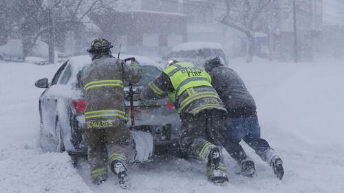 Usa, Buffalo paralizzata da una tempesta di neve 9