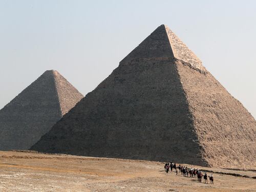 Un tunnel del mistero nella piramide di Cheope "Ci porterà al faraone"