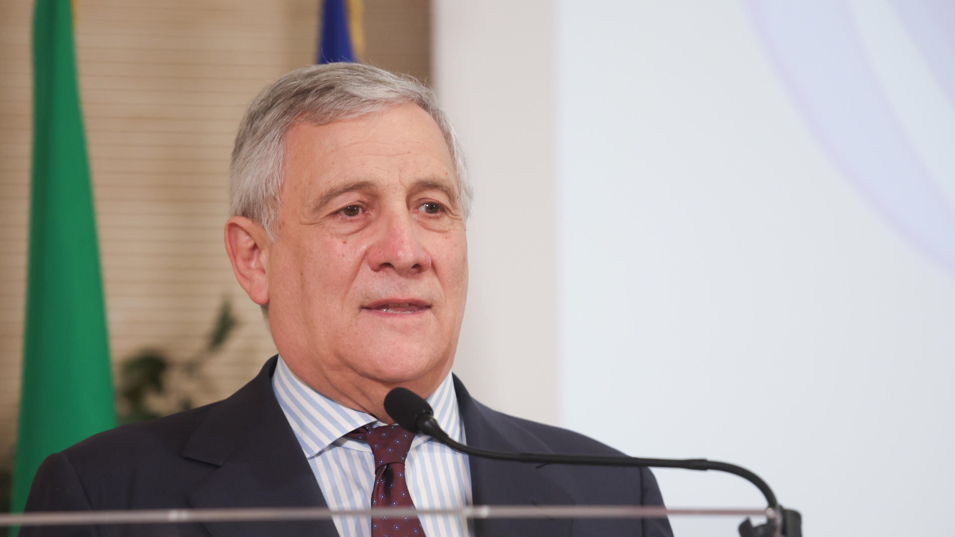 Tajani incontra il premier libico e il primo ministro del Qatar: parte il progetto di sviluppo nel porto di Misurata