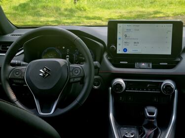 Nuova Suzuki Across, guarda le immagini  14