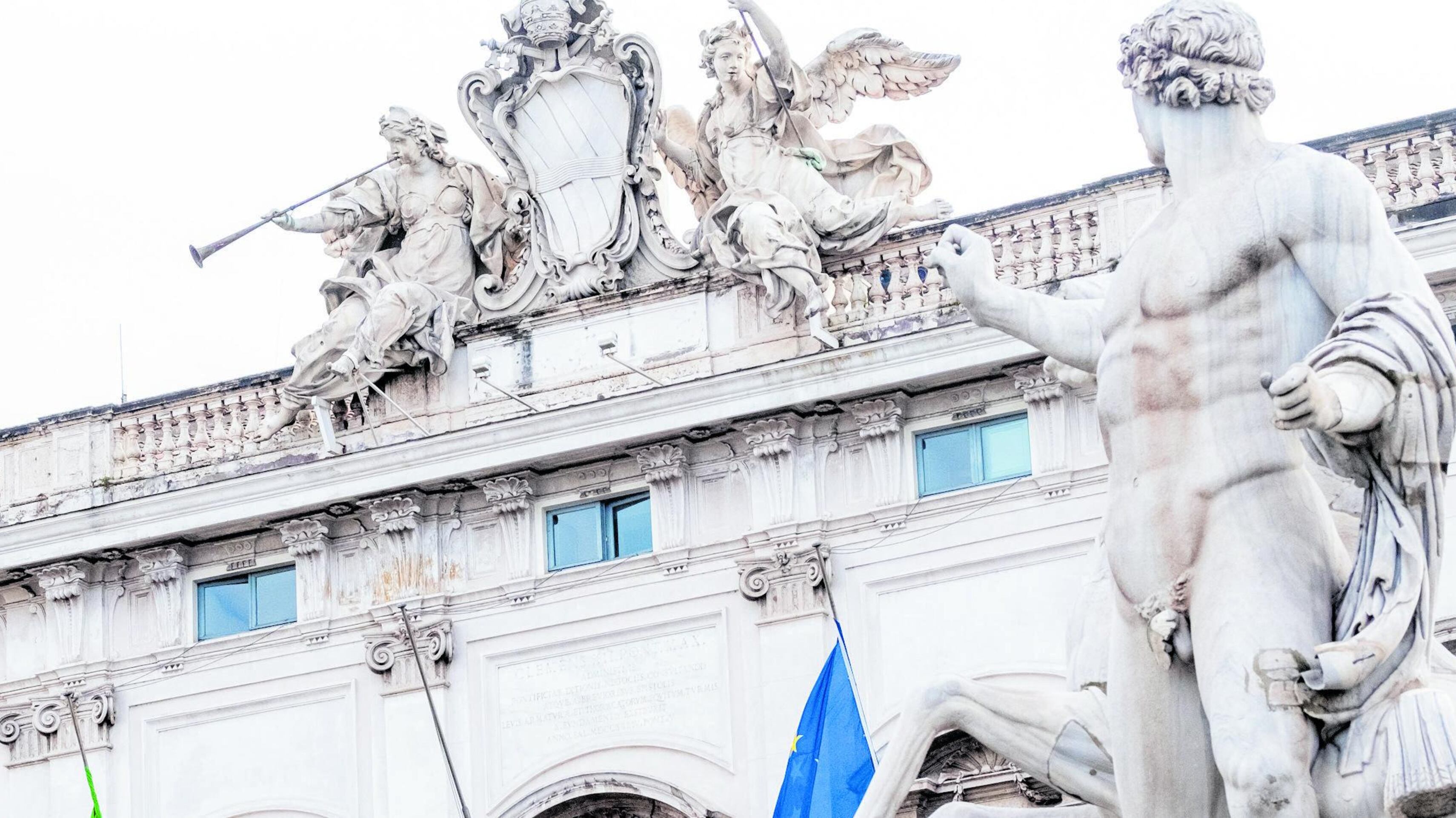 La consulta è libera solo se siede a sinistra