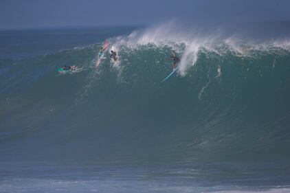 Triple Crown of Surfing, prima grande giornata di surf alle Hawaii 8