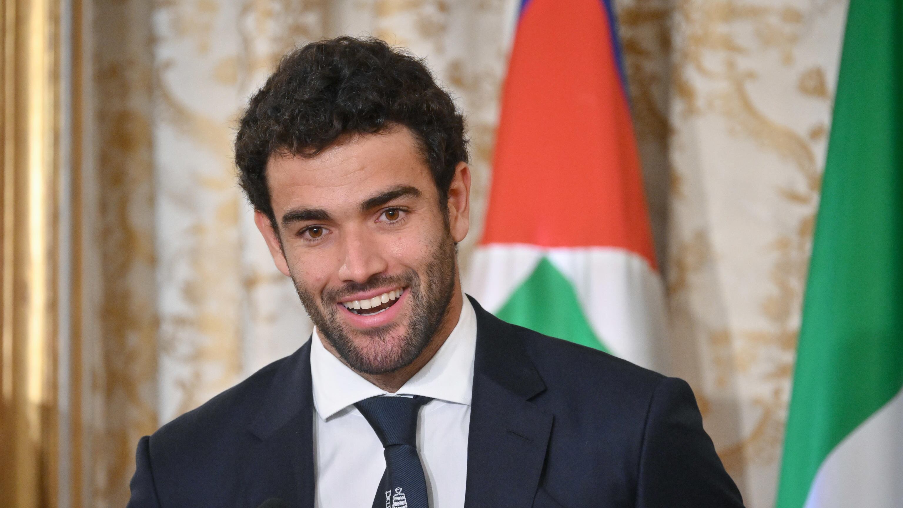 "Presidente, se si può alzare". Berrettini show al Quirinale da Mattarella